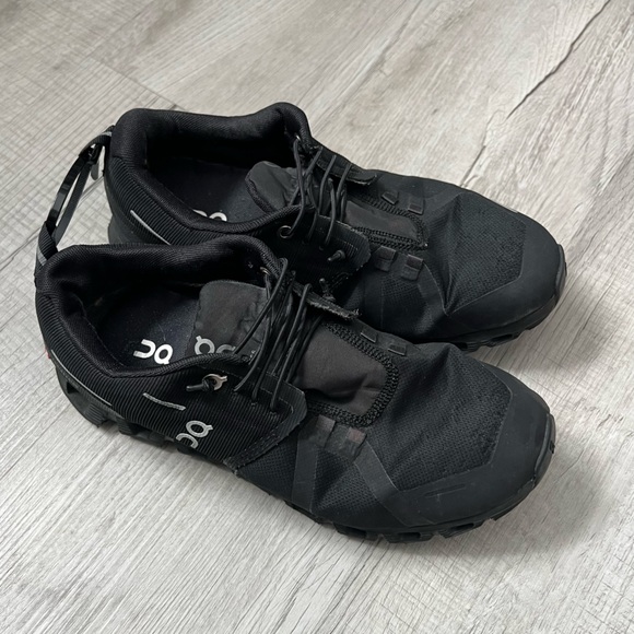 ON RUNNING ON CLOUD 6 Jet Black Performance Sneakers Size 8 - Picture 6 of 16